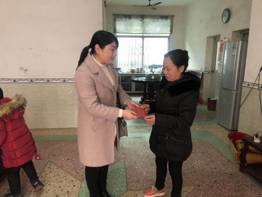 春節(jié)送溫暖、關(guān)愛留守兒童